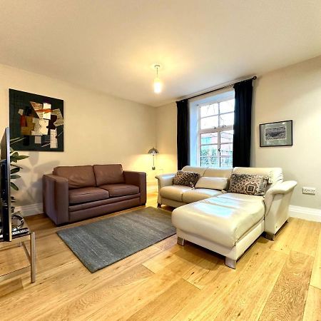 Desirable 2 Bedroom Apartment In Bicester That Sleeps 5 Екстер'єр фото